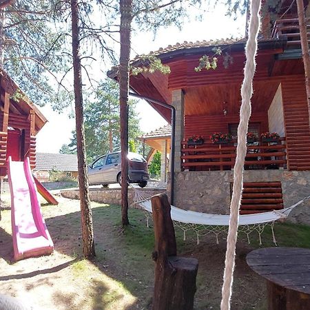 Vila Mina Kaludjerske Bare Luaran gambar