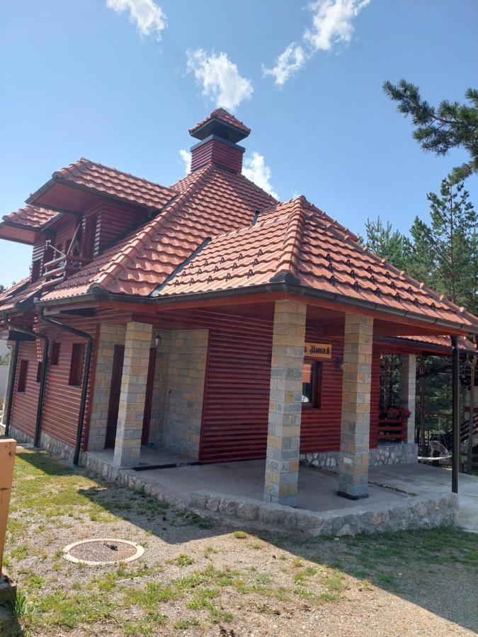Vila Mina Kaludjerske Bare Luaran gambar