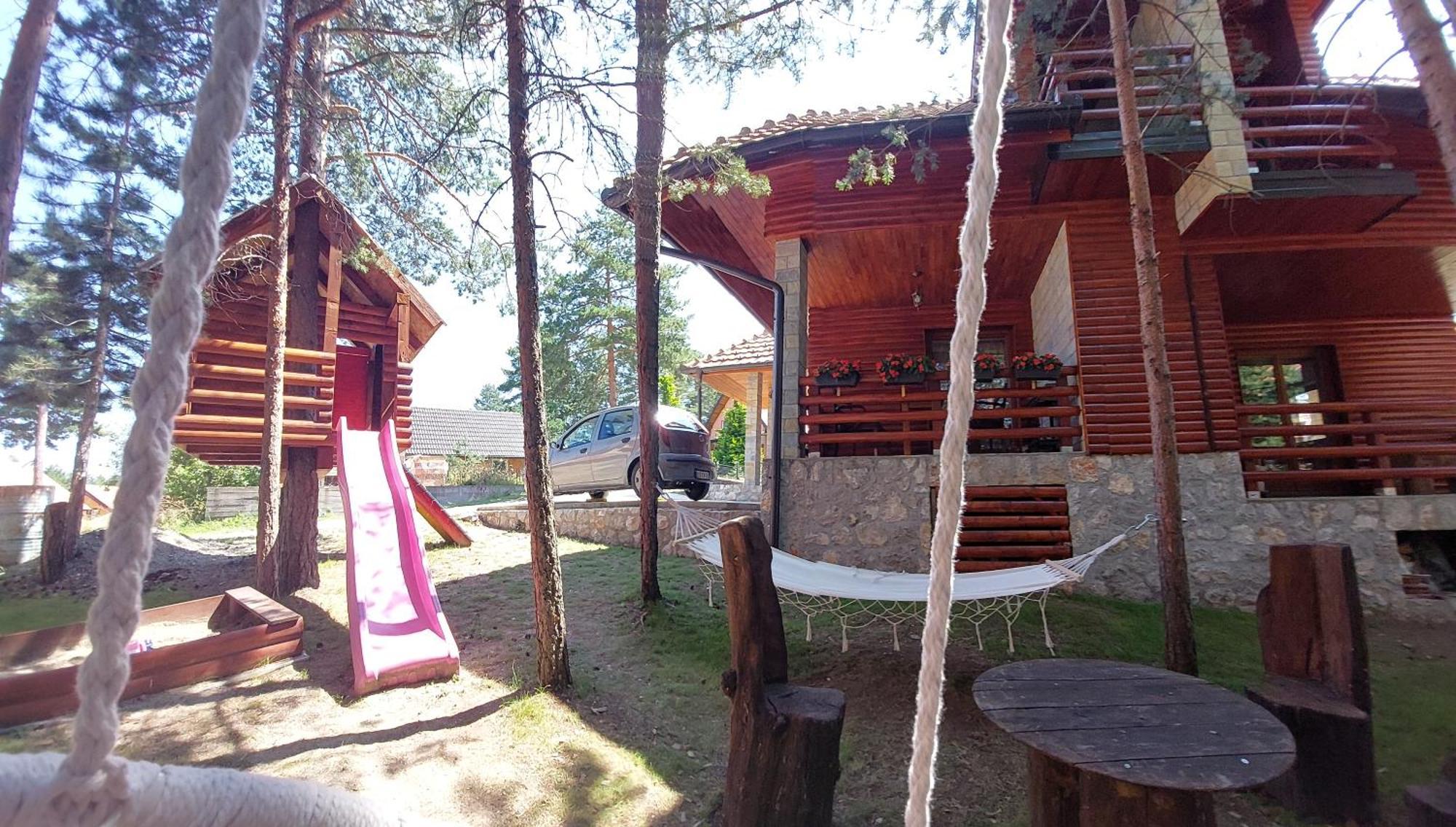 Vila Mina Kaludjerske Bare Luaran gambar