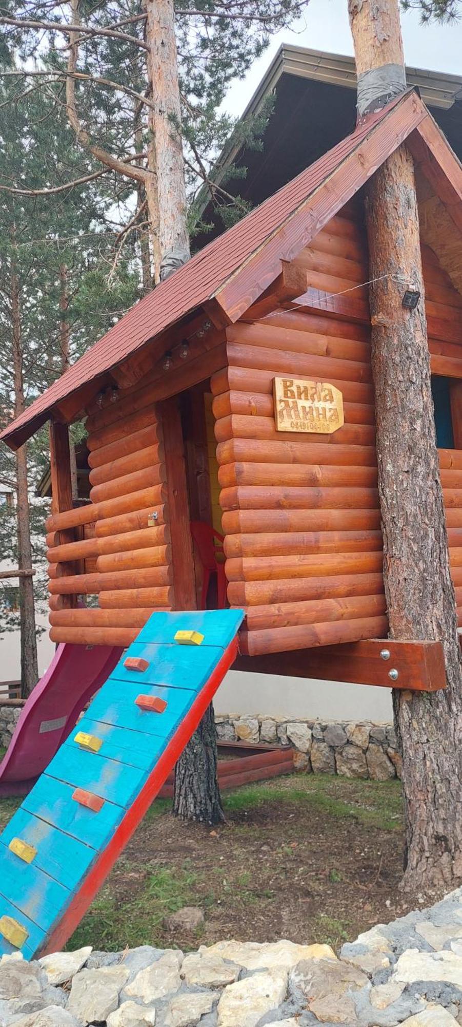 Vila Mina Kaludjerske Bare Bilik gambar