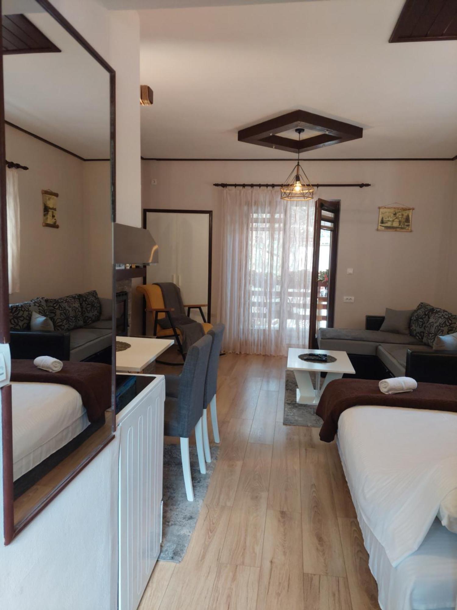 Vila Mina Kaludjerske Bare Bilik gambar